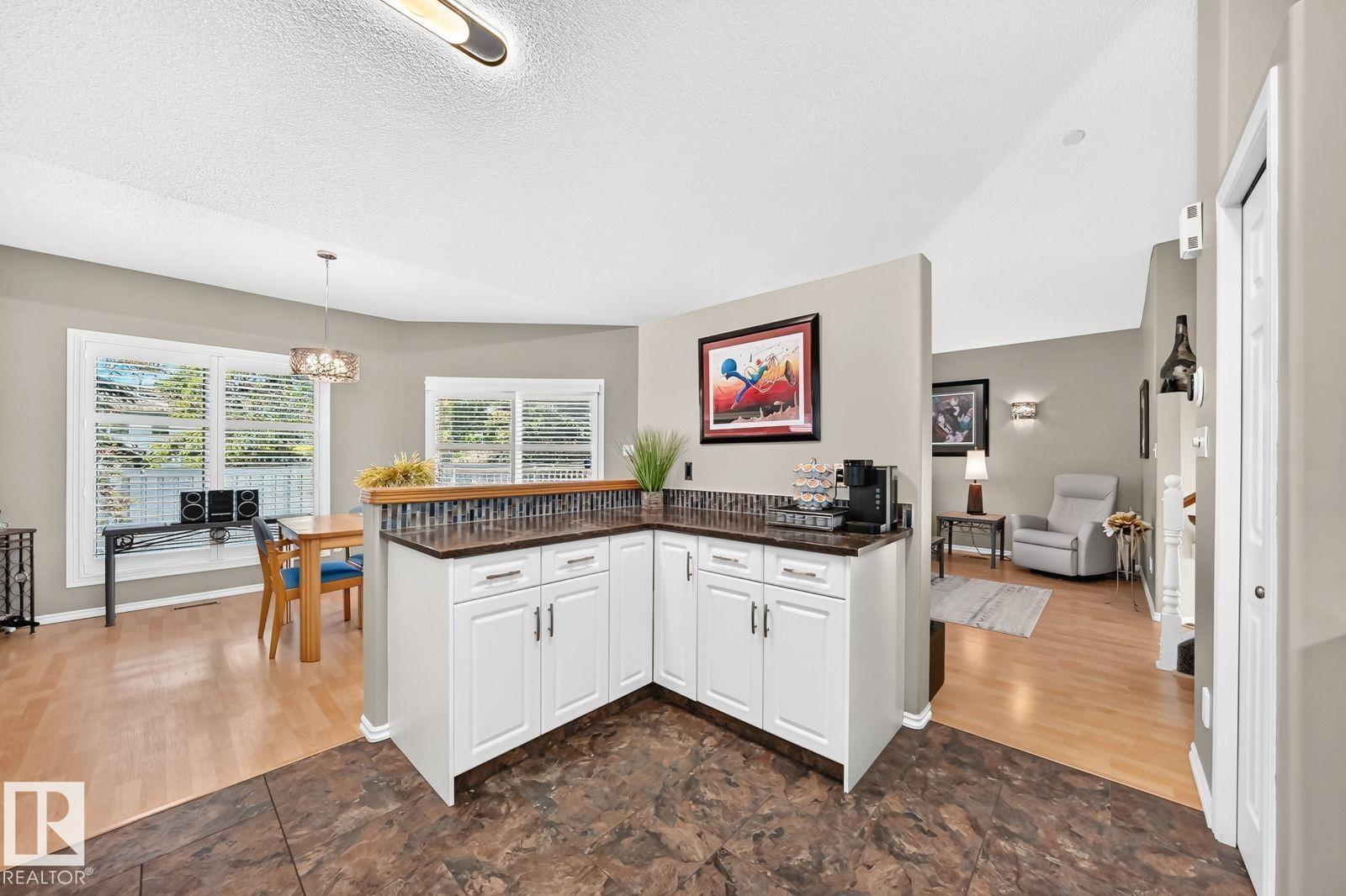 27 ESTATES CT — photo 11