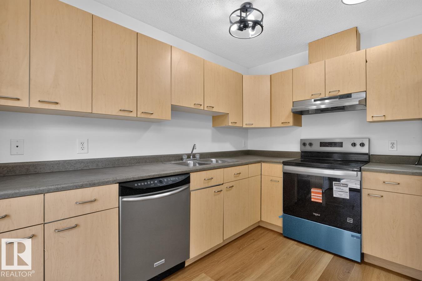 #18 15128 22 ST NW - 13