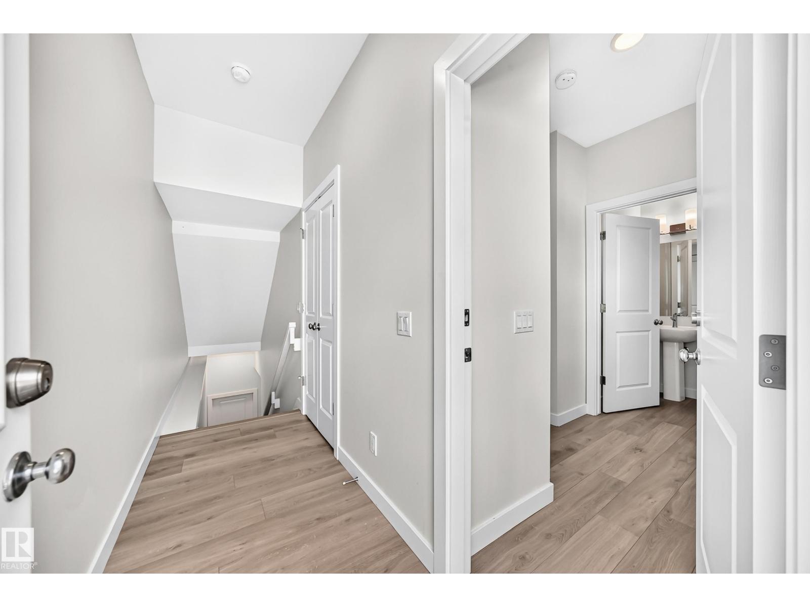 3816 CHRUSTAWKA PL SW - 23