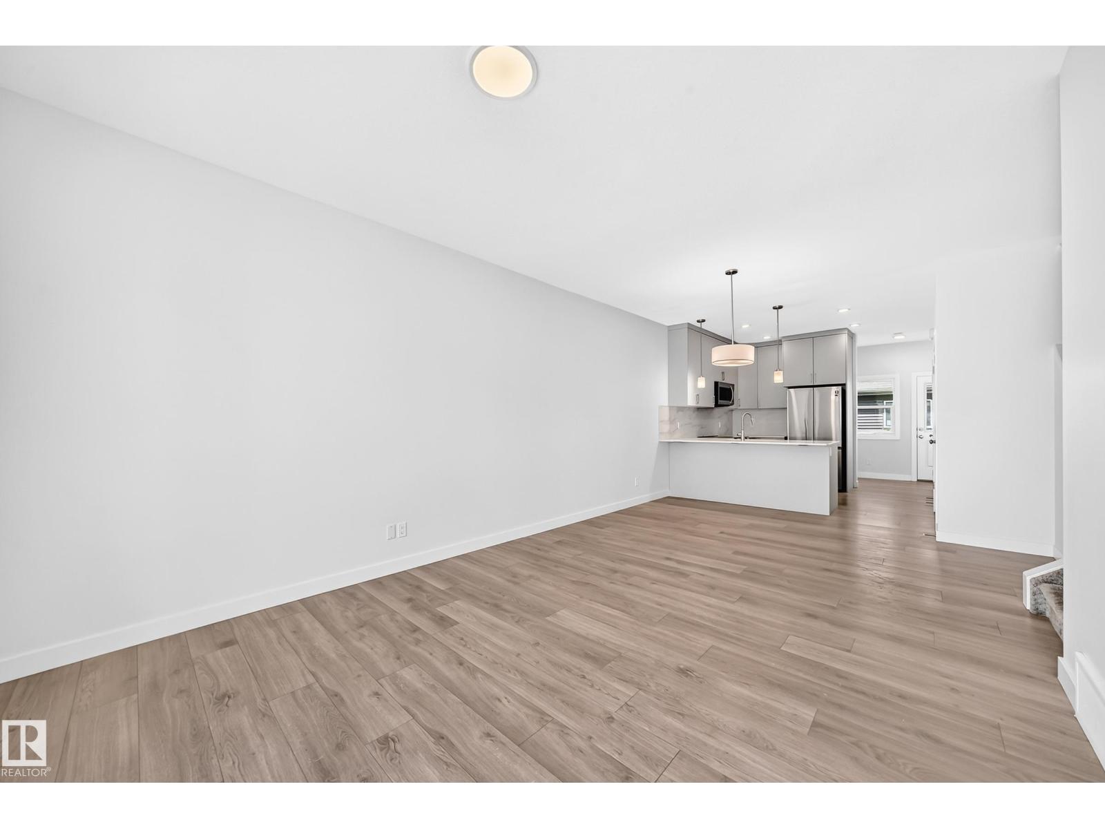 3816 CHRUSTAWKA PL SW - 3