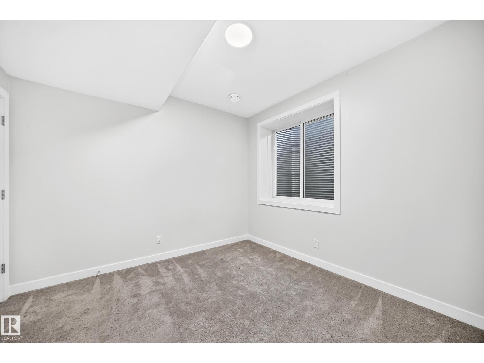 3816 CHRUSTAWKA PL SW - 30