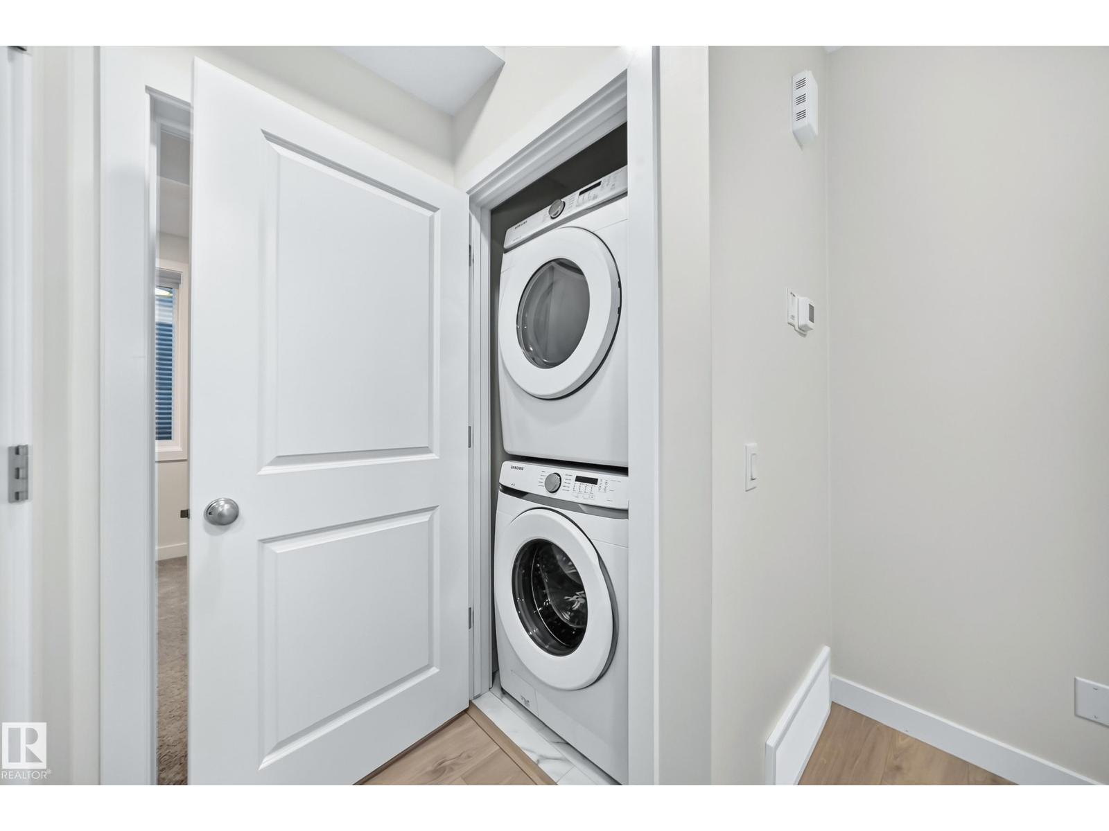 3816 CHRUSTAWKA PL SW - 33
