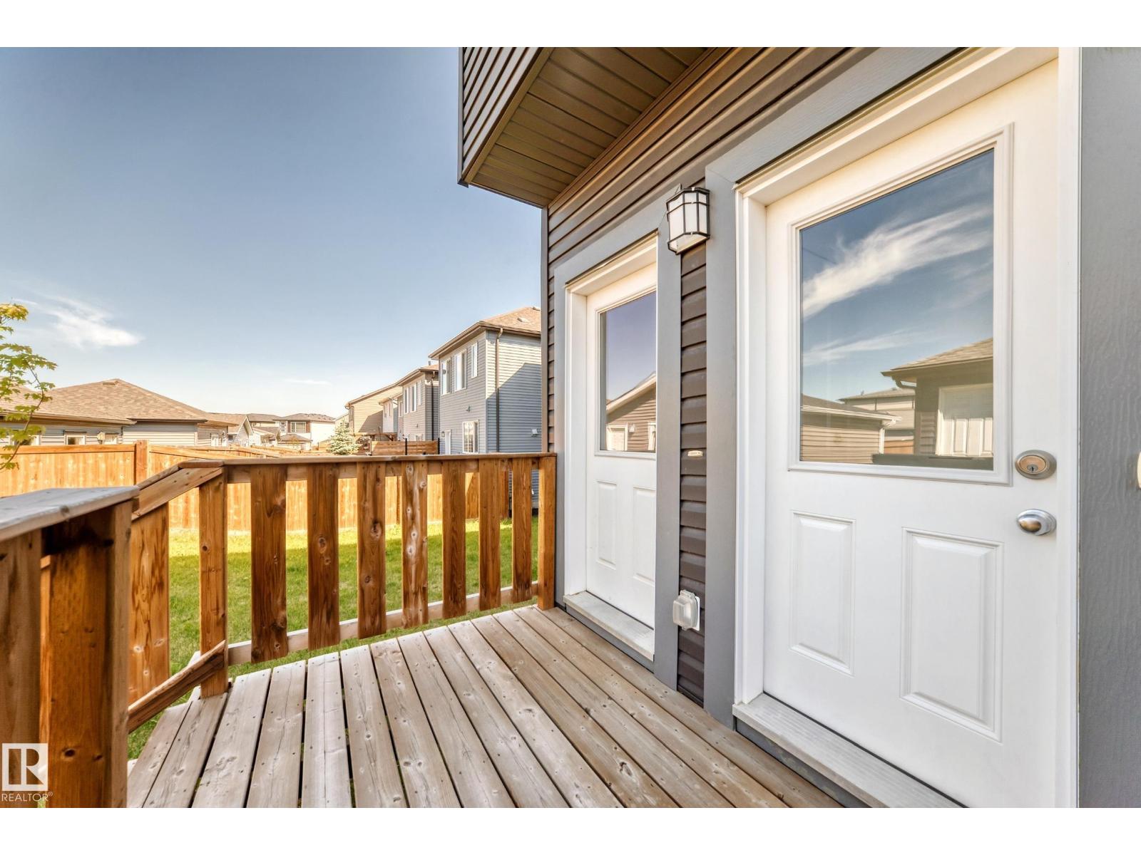3816 CHRUSTAWKA PL SW - 34