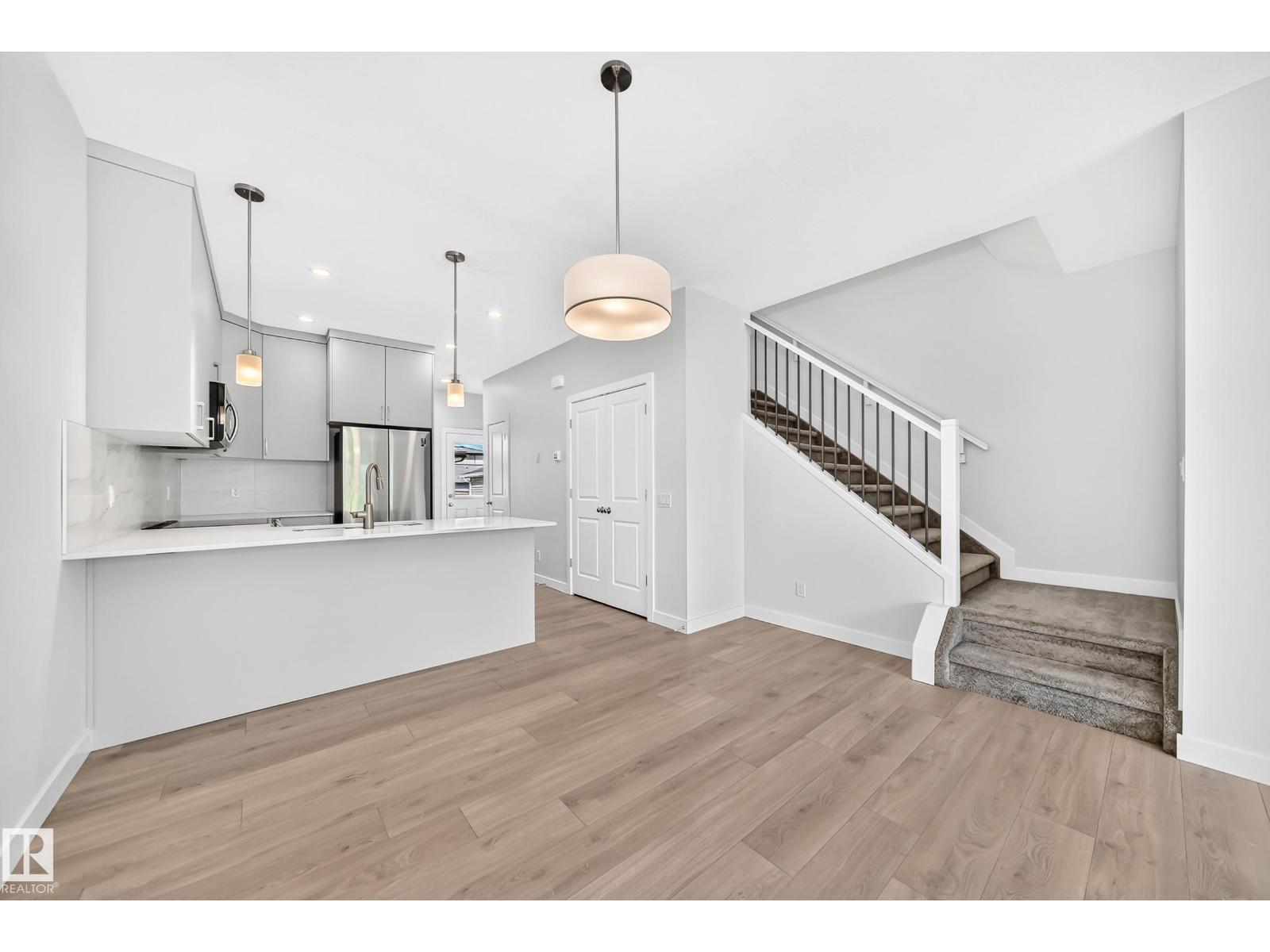 3816 CHRUSTAWKA PL SW - 7