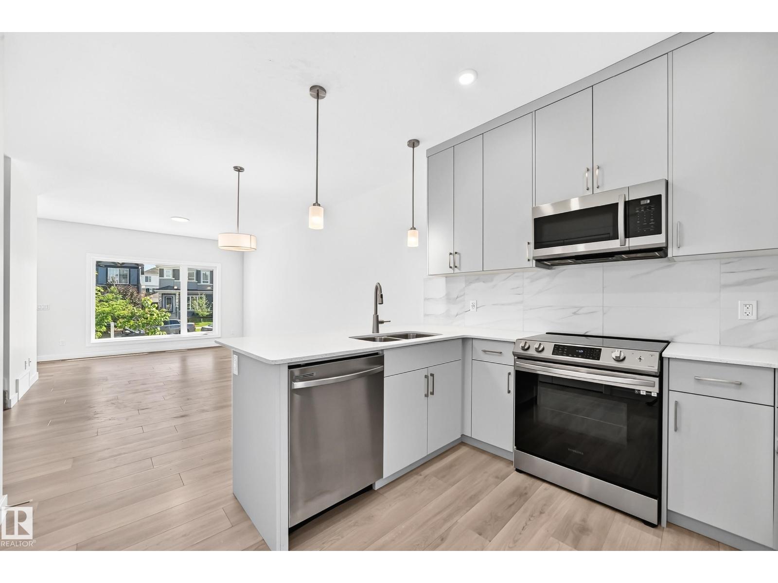 3816 CHRUSTAWKA PL SW - 8