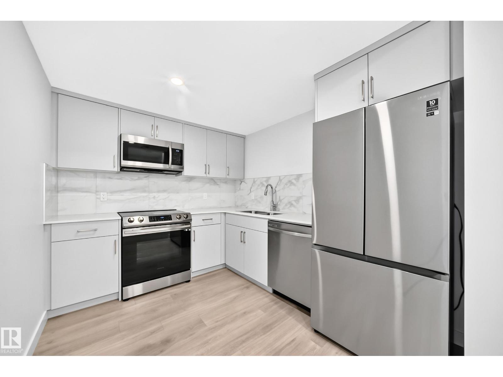 3816 CHRUSTAWKA PL SW - 26
