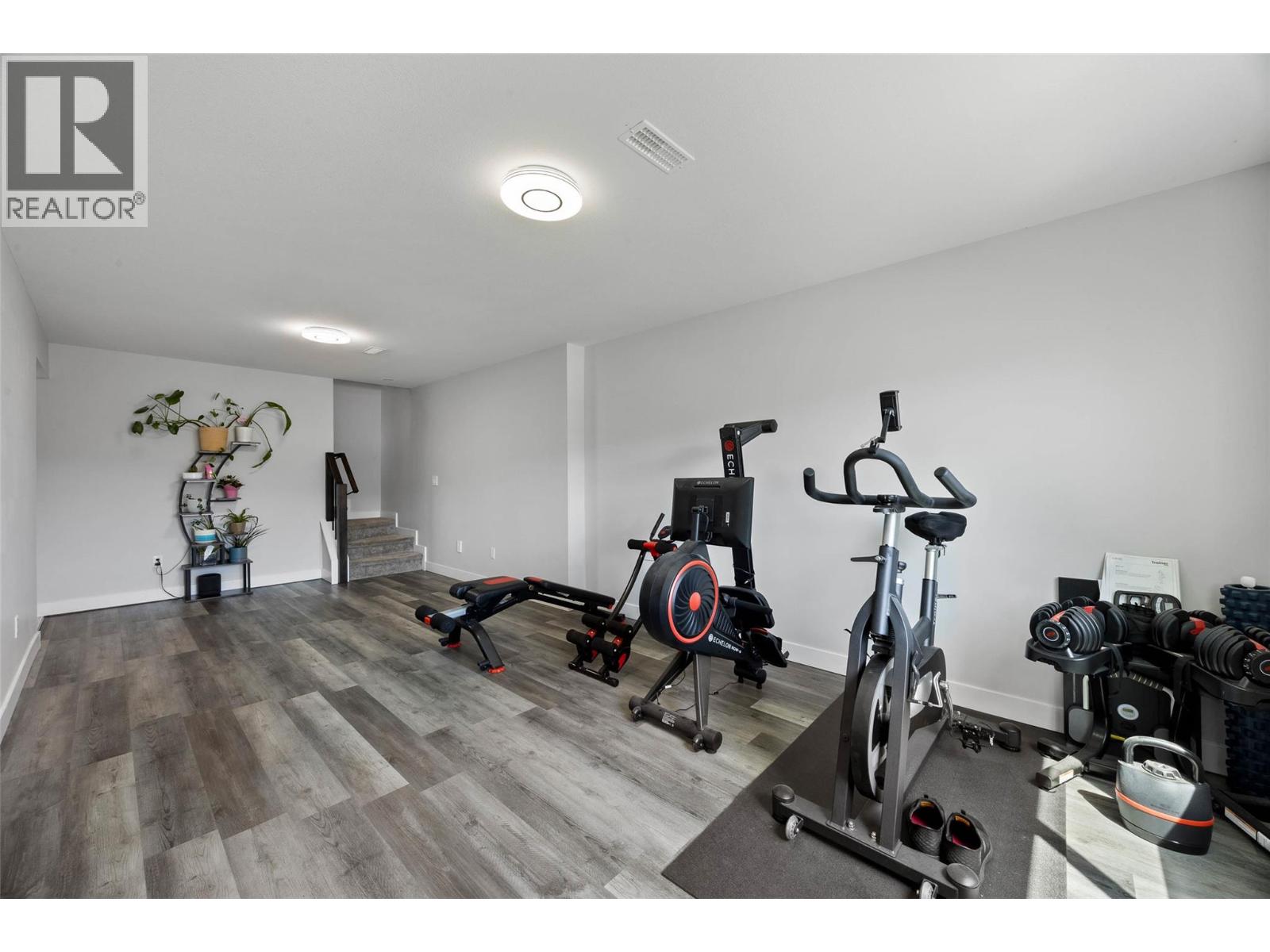 #23 1900 Ord Road - 20