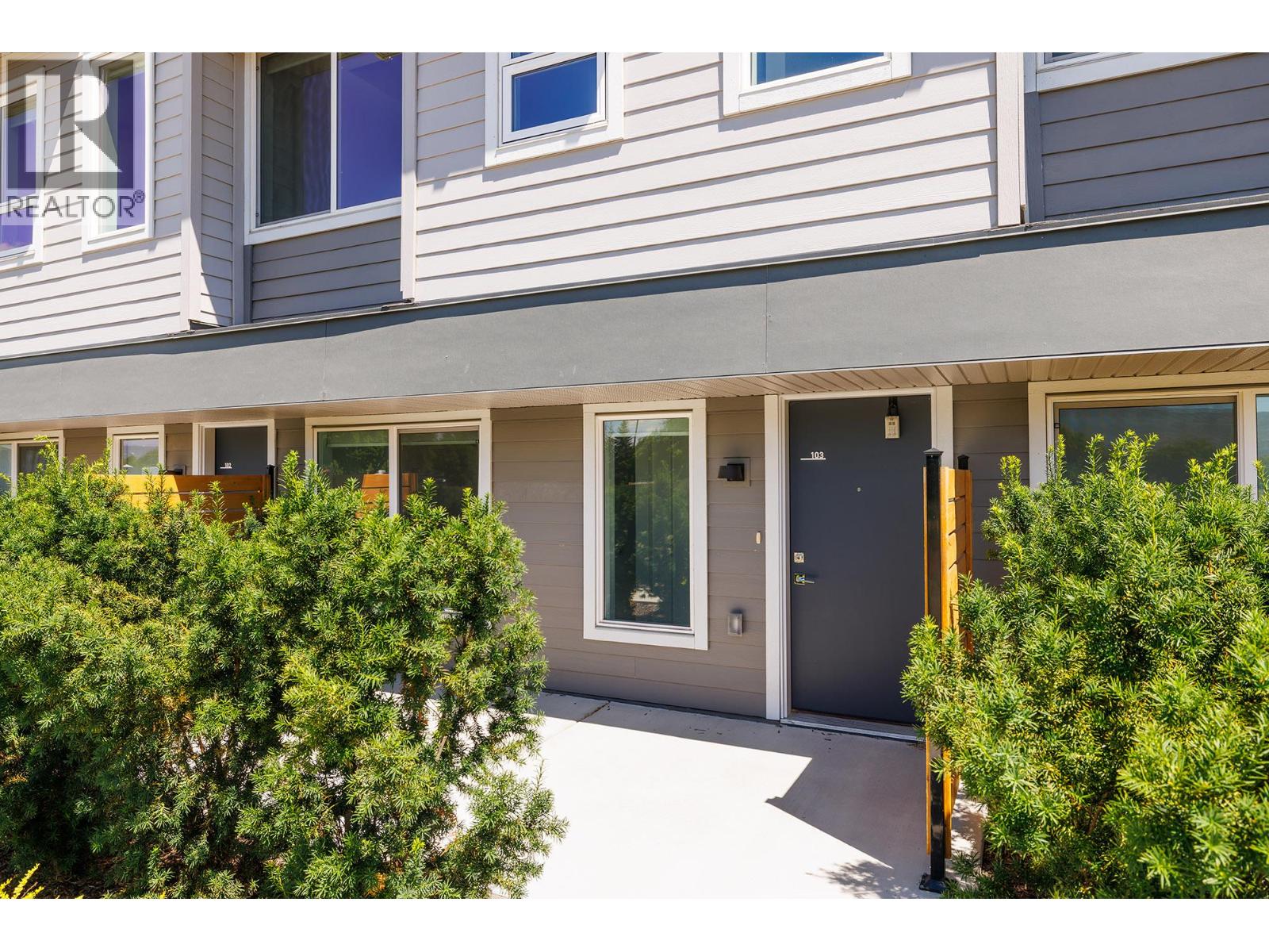#103 3642 Mission Springs Drive - 33