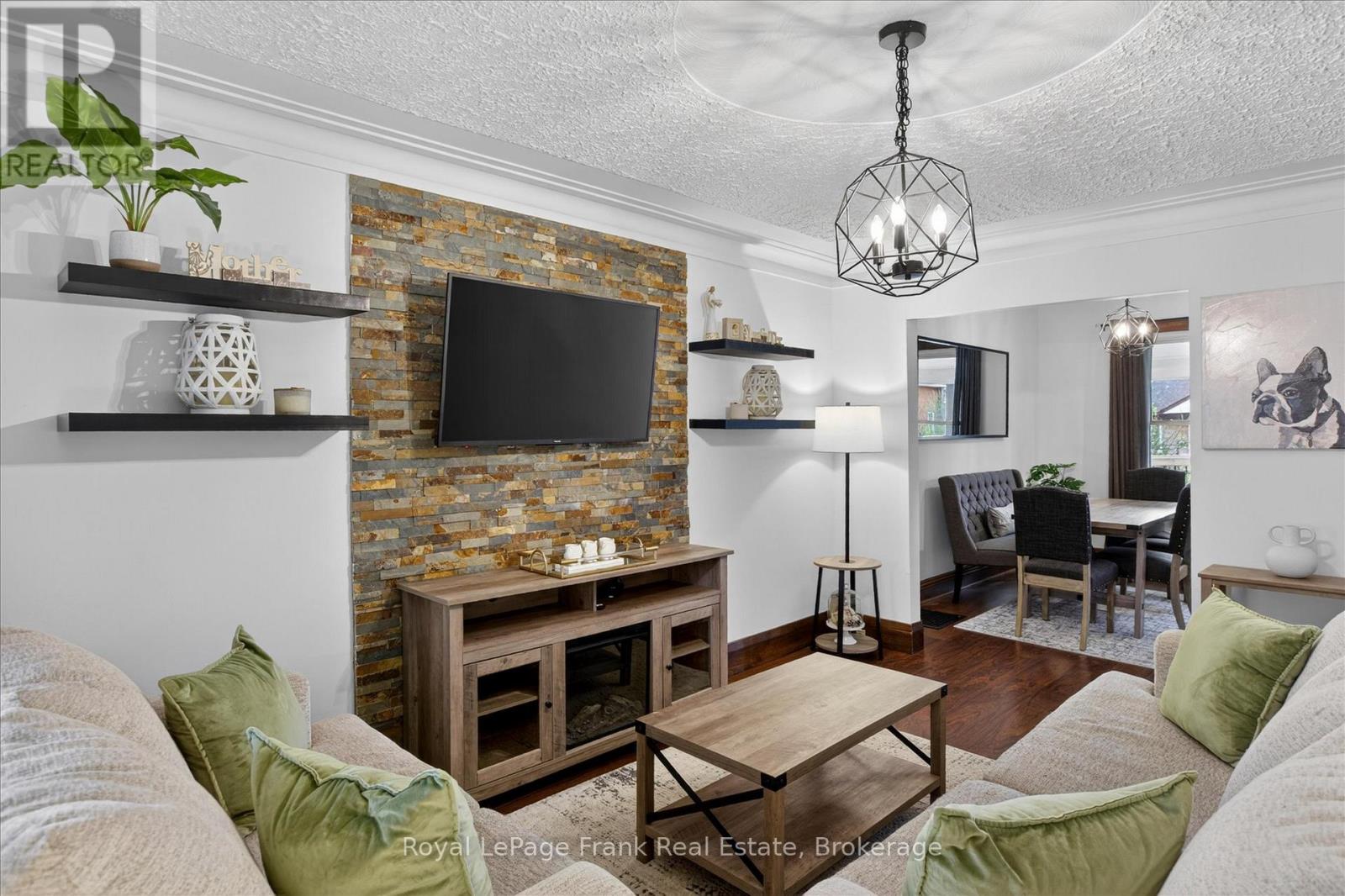 500 CHAMBERLAIN STREET - 4