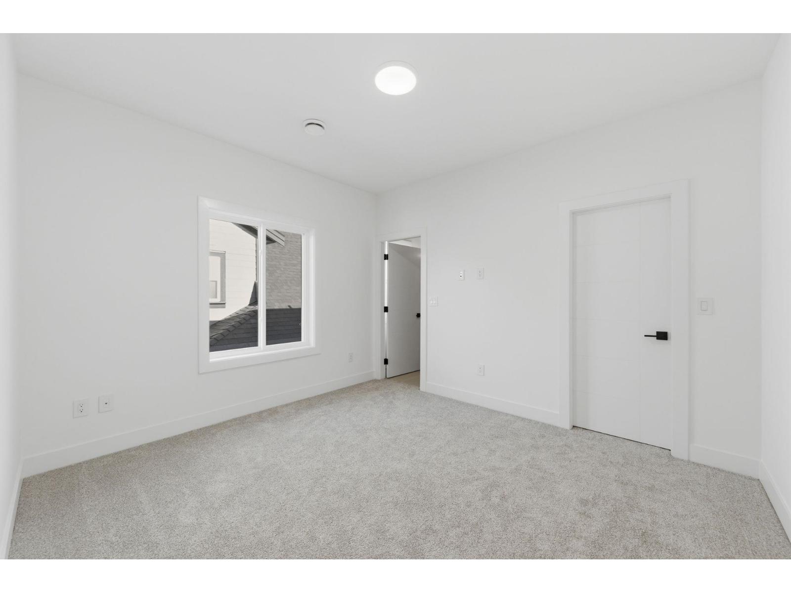 8233 114 Street, Delta