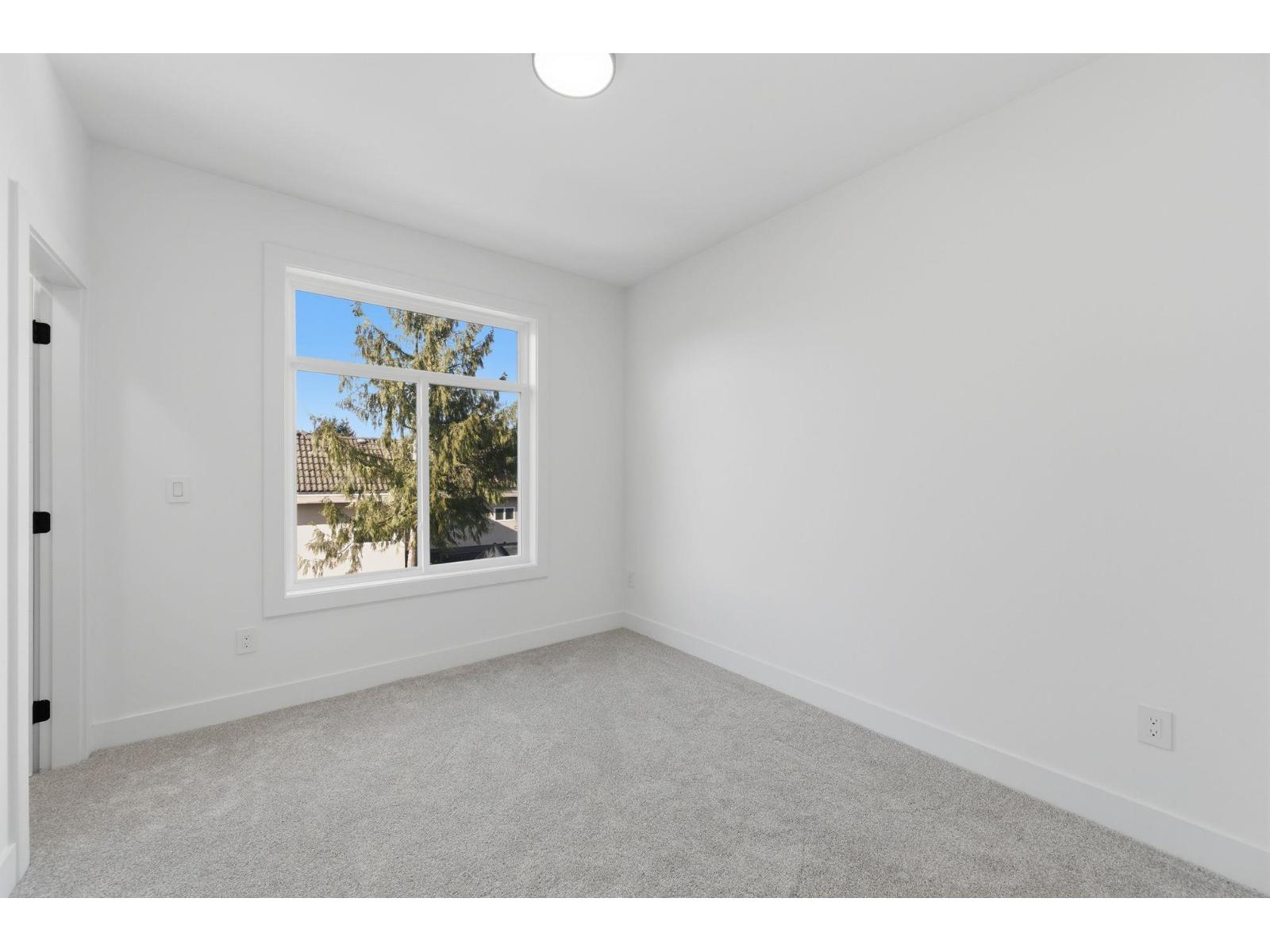8233 114 Street, Delta