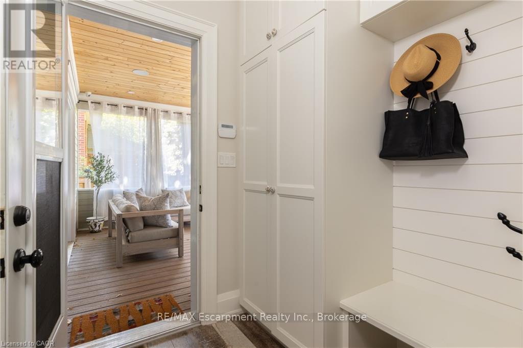 2195 COURTLAND DRIVE - 18