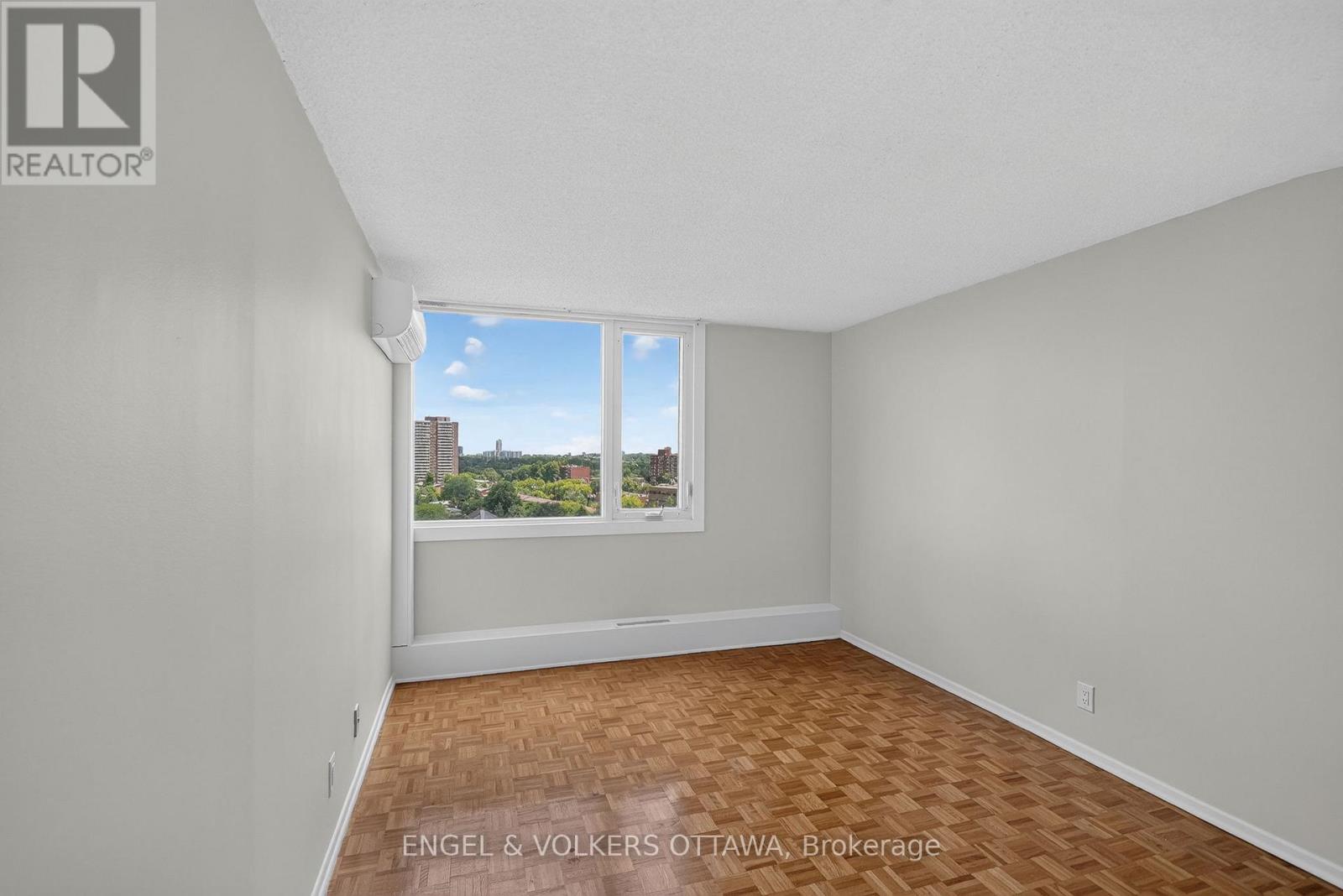 #1102 2625 REGINA STREET - 12