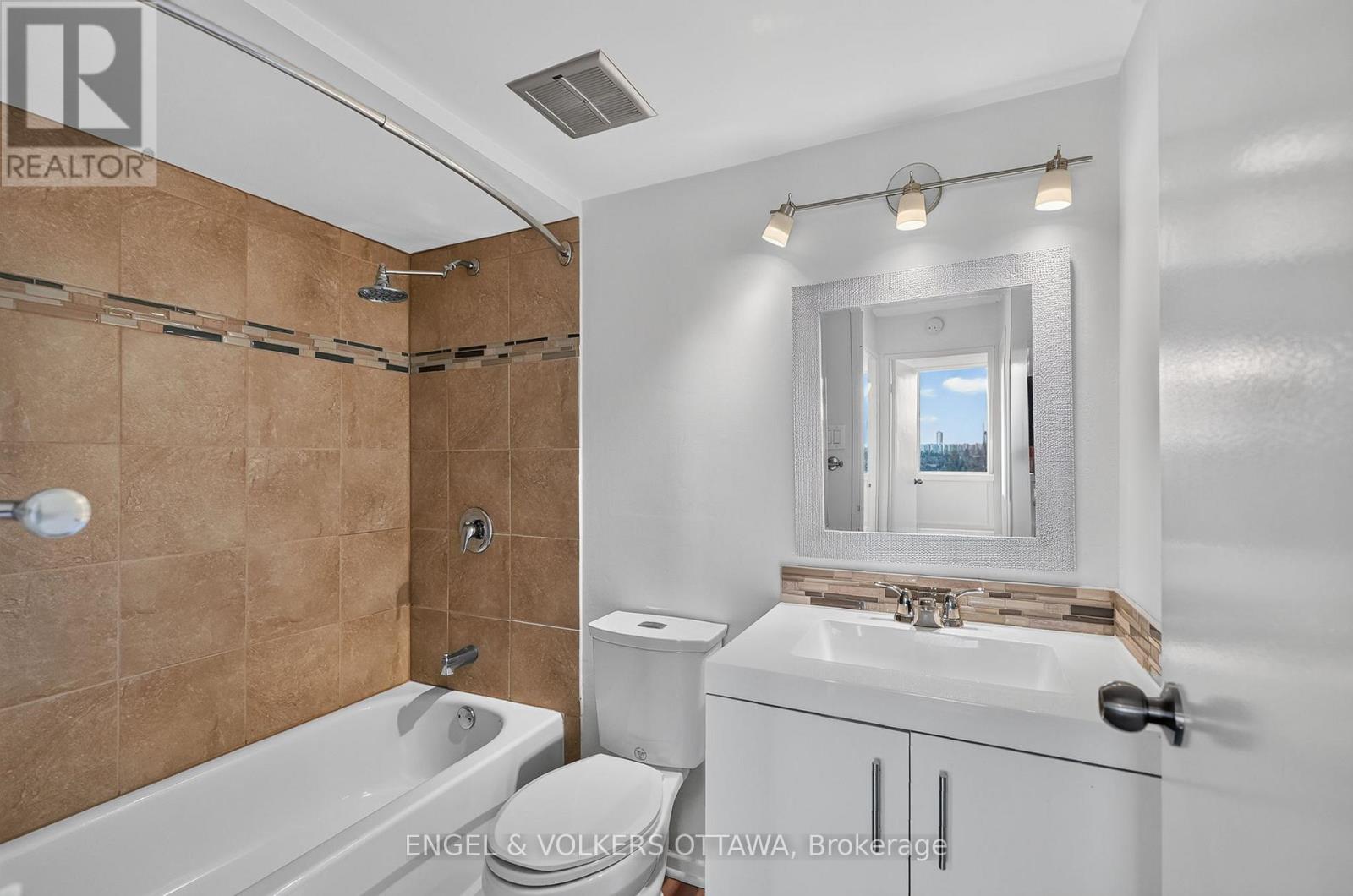 #1102 2625 REGINA STREET - 15
