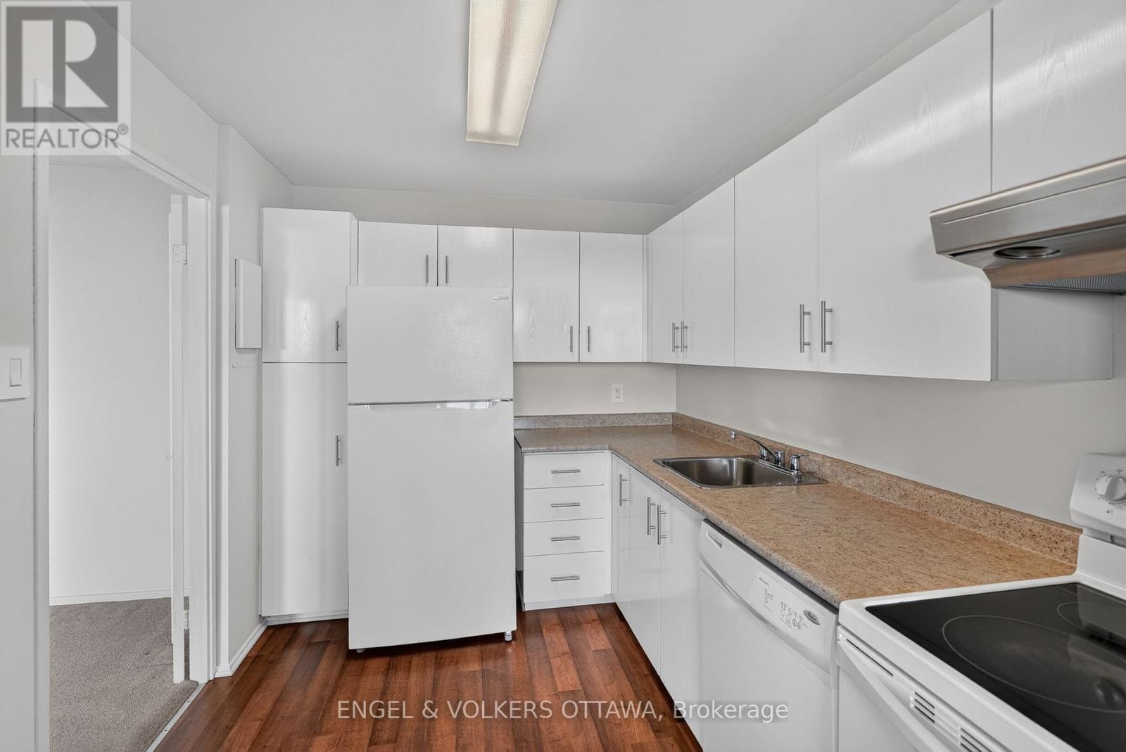 #1102 2625 REGINA STREET - 18