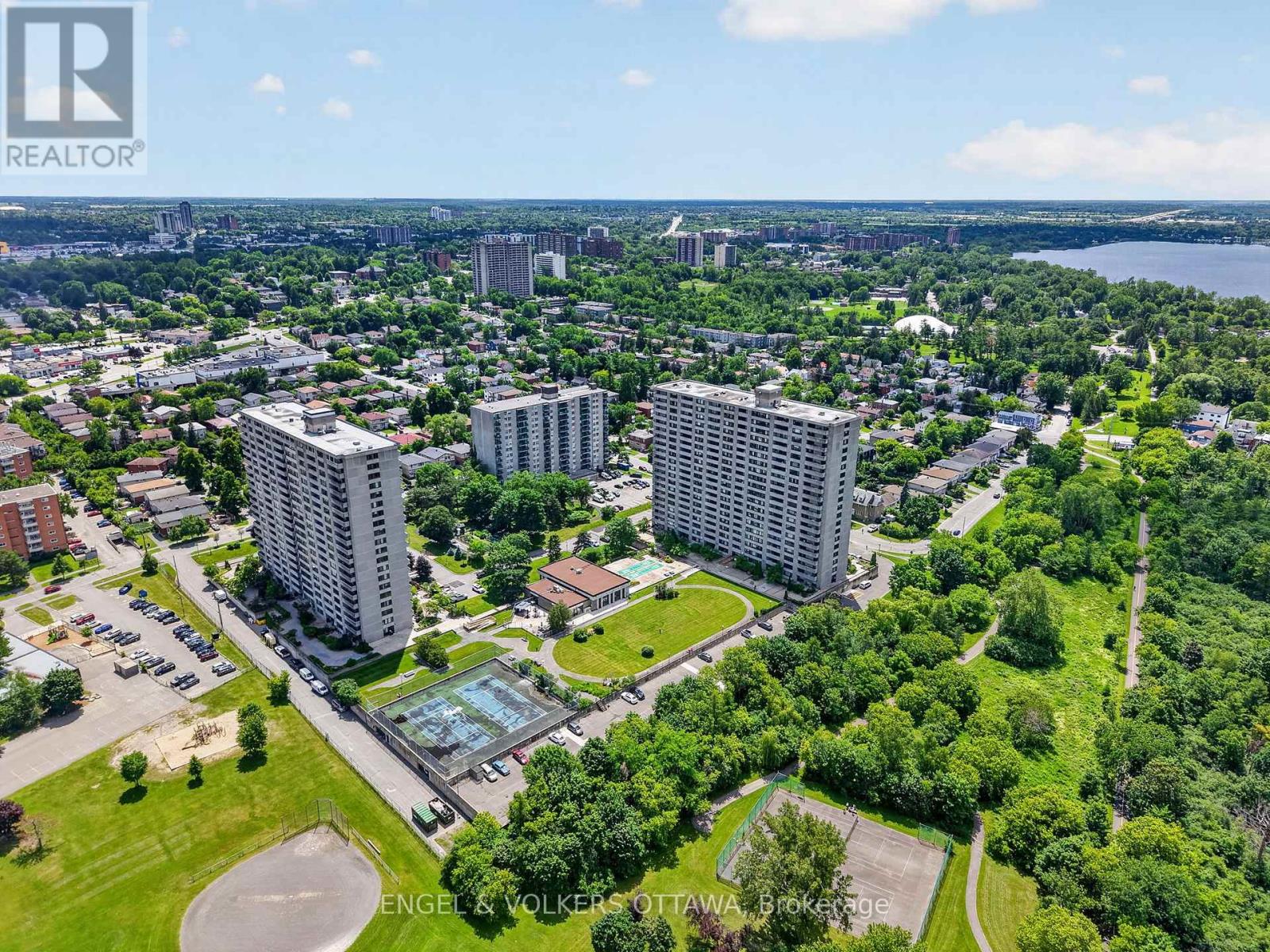 #1102 2625 REGINA STREET - 34