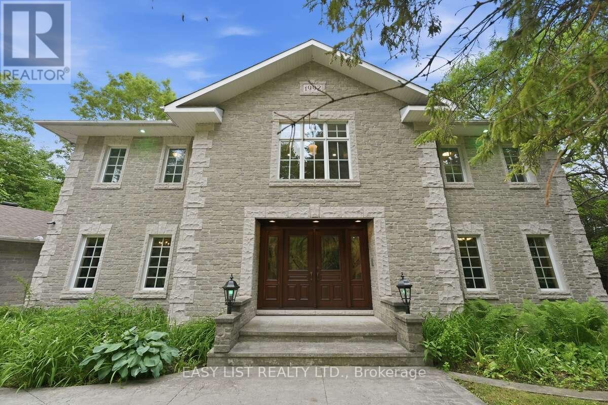 5 Bed, 4 Bath House for Sale in Ottawa – 28 MARCHBROOK CIRCLE, Ottawa – MLS# X13486292 - Image 5