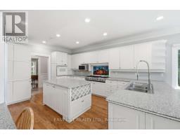 28 Marchbrook Circle, Ottawa, ON K2W1A1 Photo 16