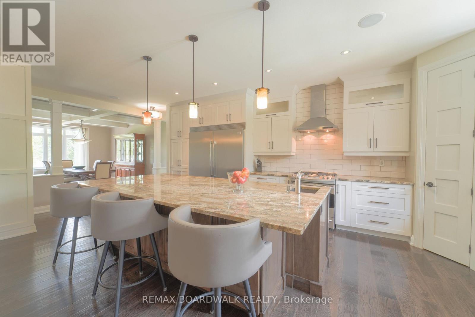 6 Bed, 4 Bath House for Sale in Ottawa – 49 SAWGRASS CIRCLE, Ottawa – MLS# X13486324 - Image 14