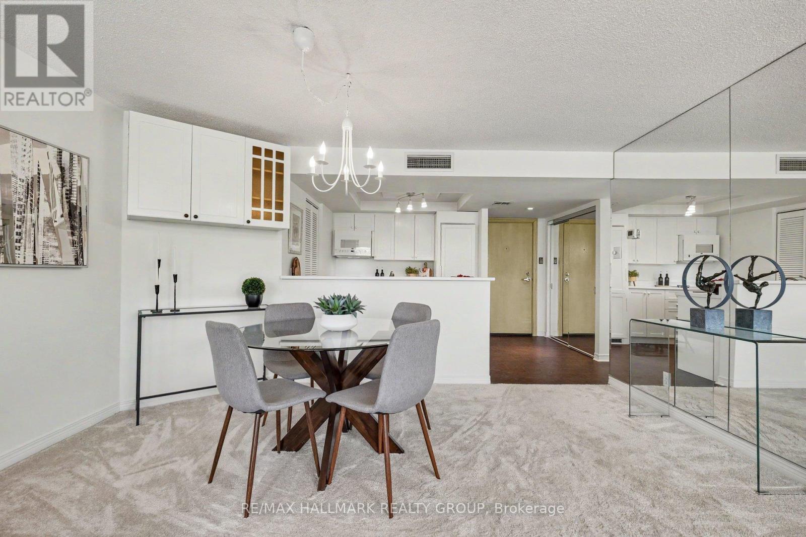#103 30 CHARLEVOIX STREET - 11