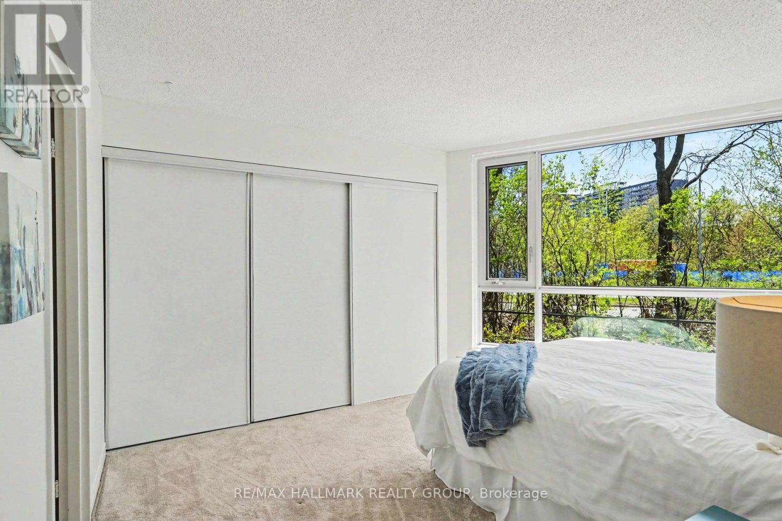 #103 30 CHARLEVOIX STREET - 16