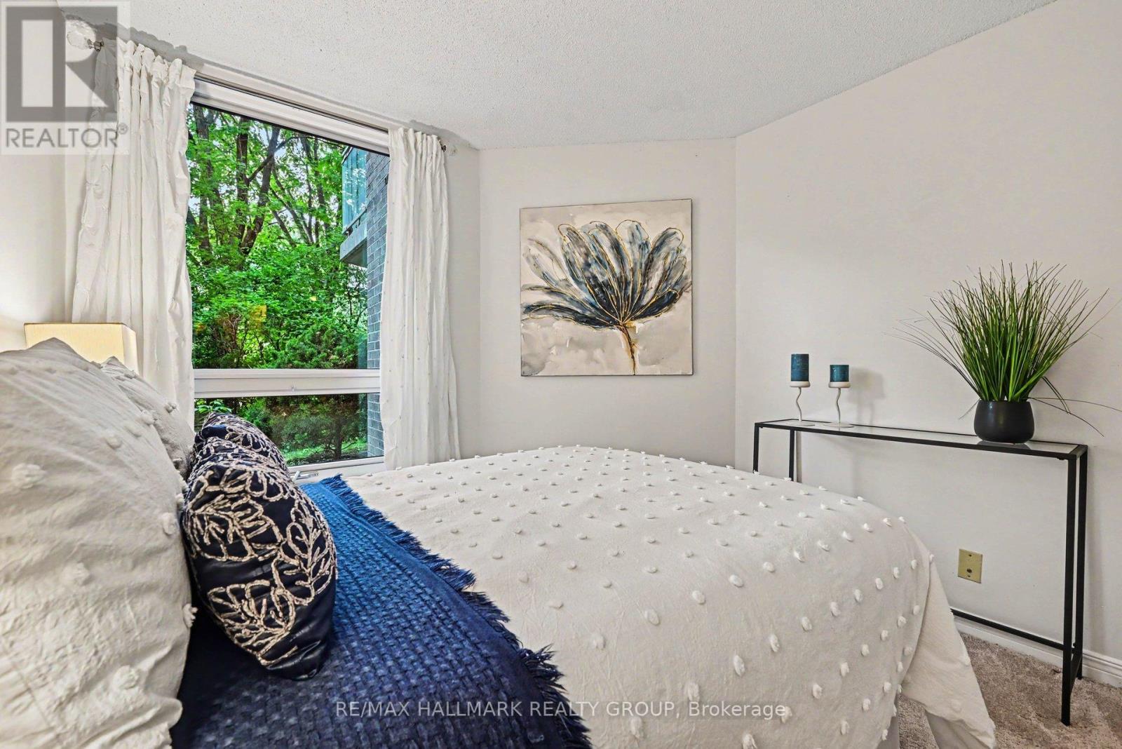 #103 30 CHARLEVOIX STREET - 20
