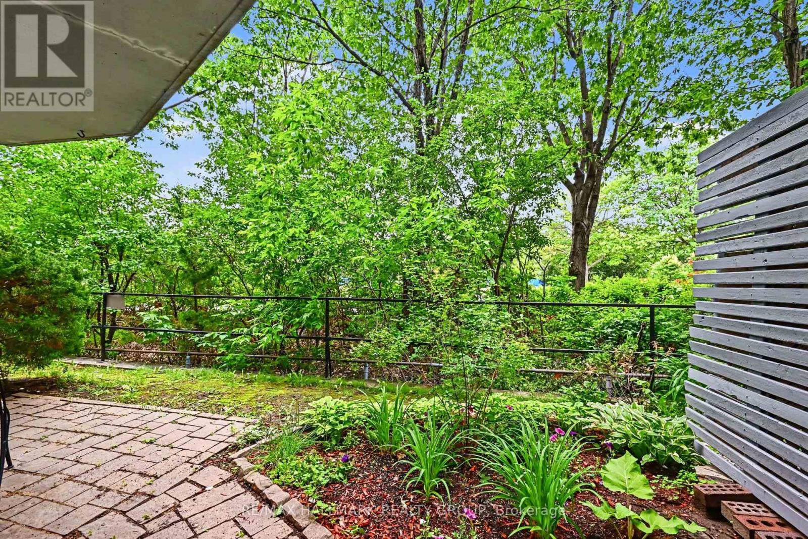 #103 30 CHARLEVOIX STREET - 26