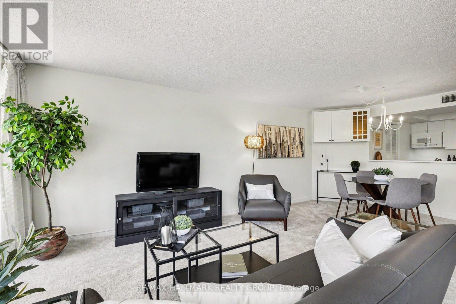 #103 30 CHARLEVOIX STREET - 7