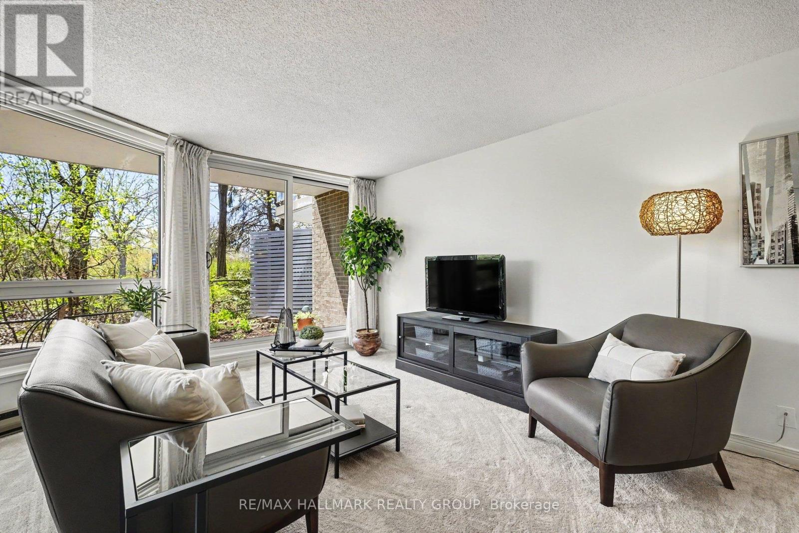 #103 30 CHARLEVOIX STREET - 8