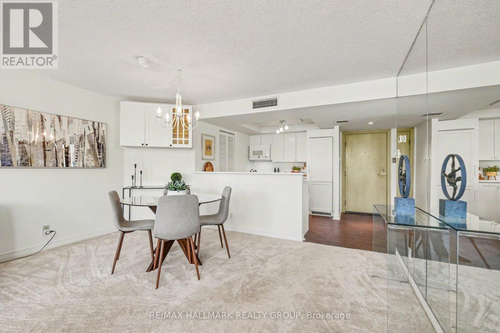 #103 30 CHARLEVOIX STREET - 9