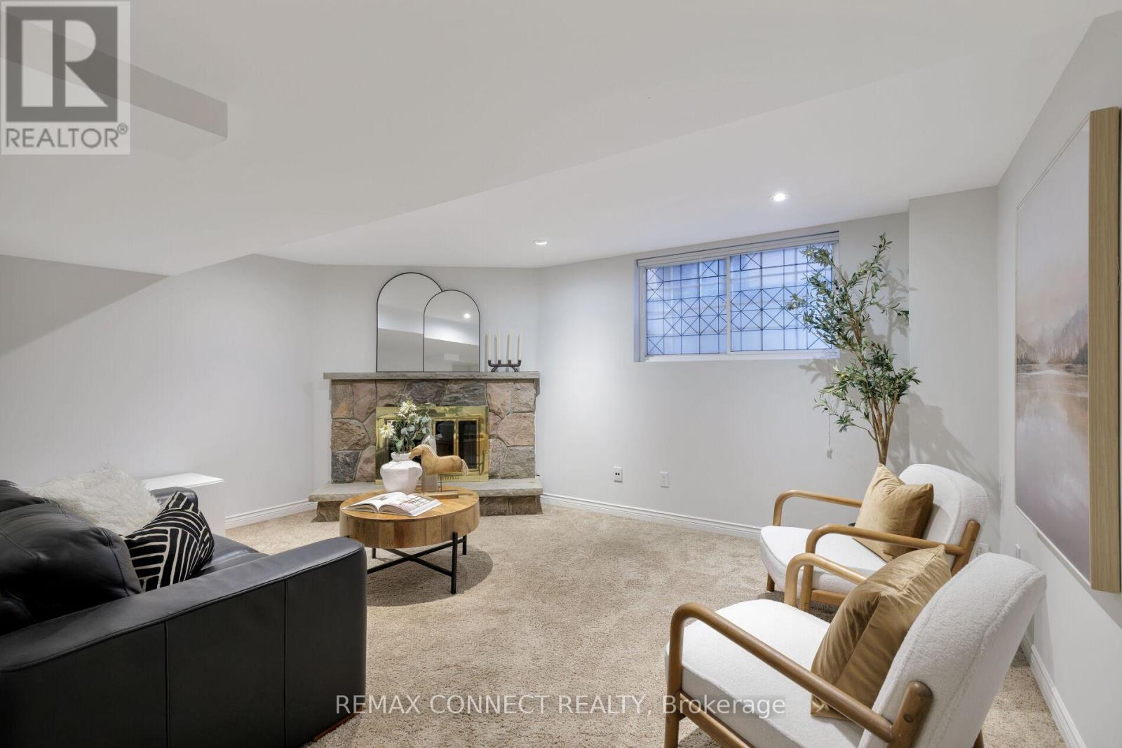 52 ANGUS DRIVE - 36