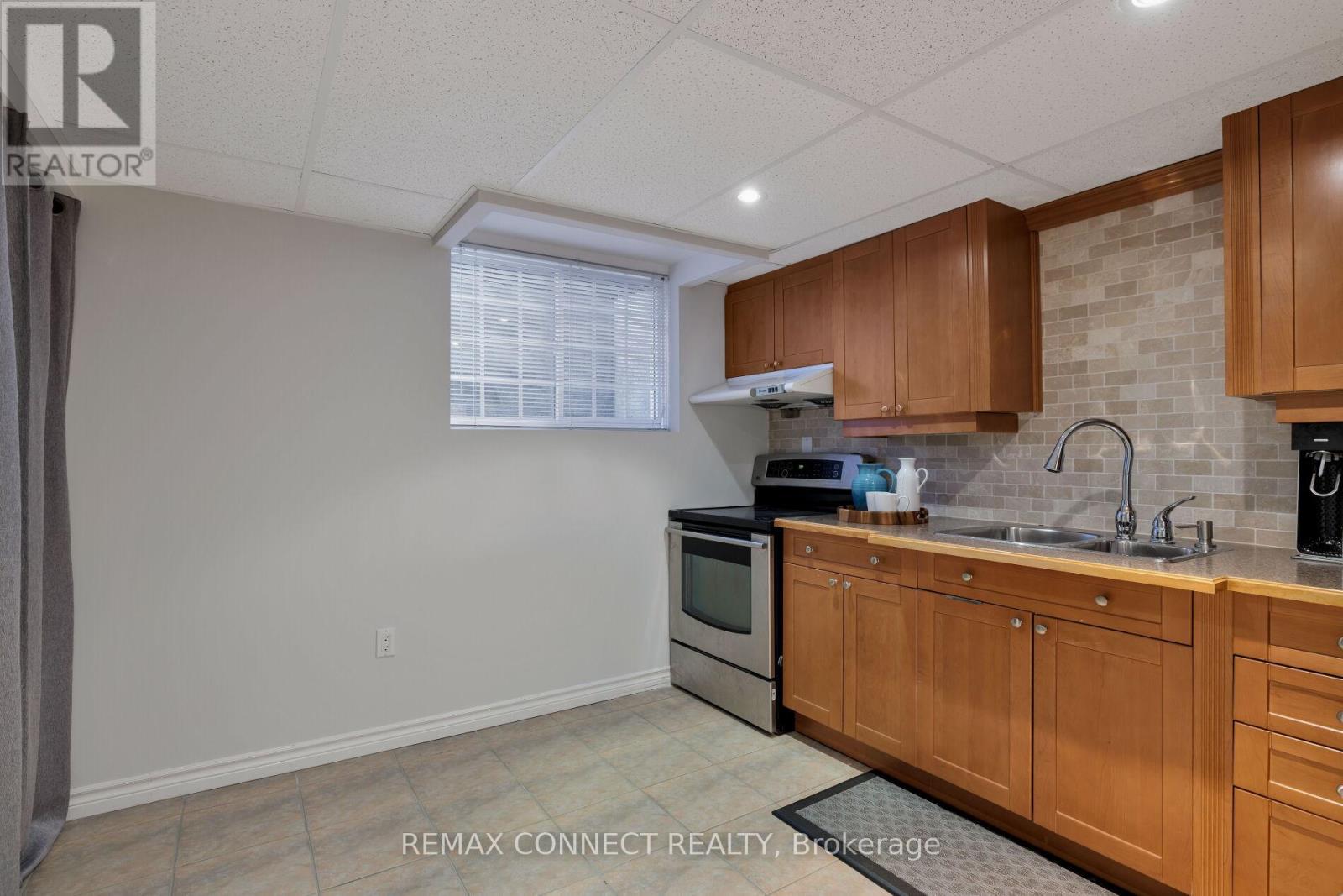 52 ANGUS DRIVE - 39