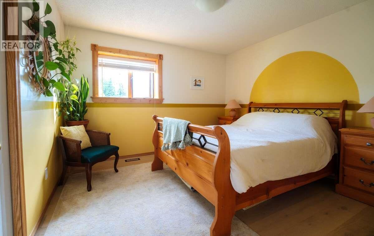 Photo 14 of 43 — 8488 NORTH NECHAKO ROAD · Prince George, BC