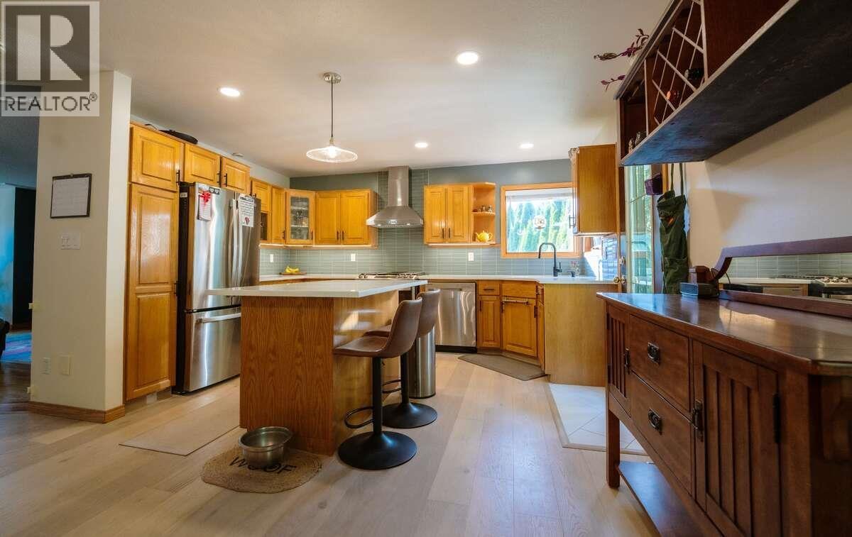 Photo 9 of 43 — 8488 NORTH NECHAKO ROAD · Prince George, BC