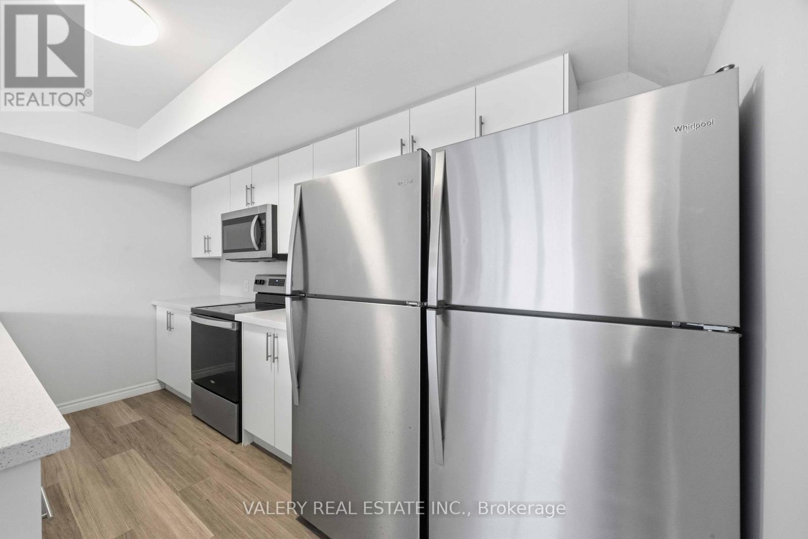 #14 250 PENETANGUISHENE ROAD - 12