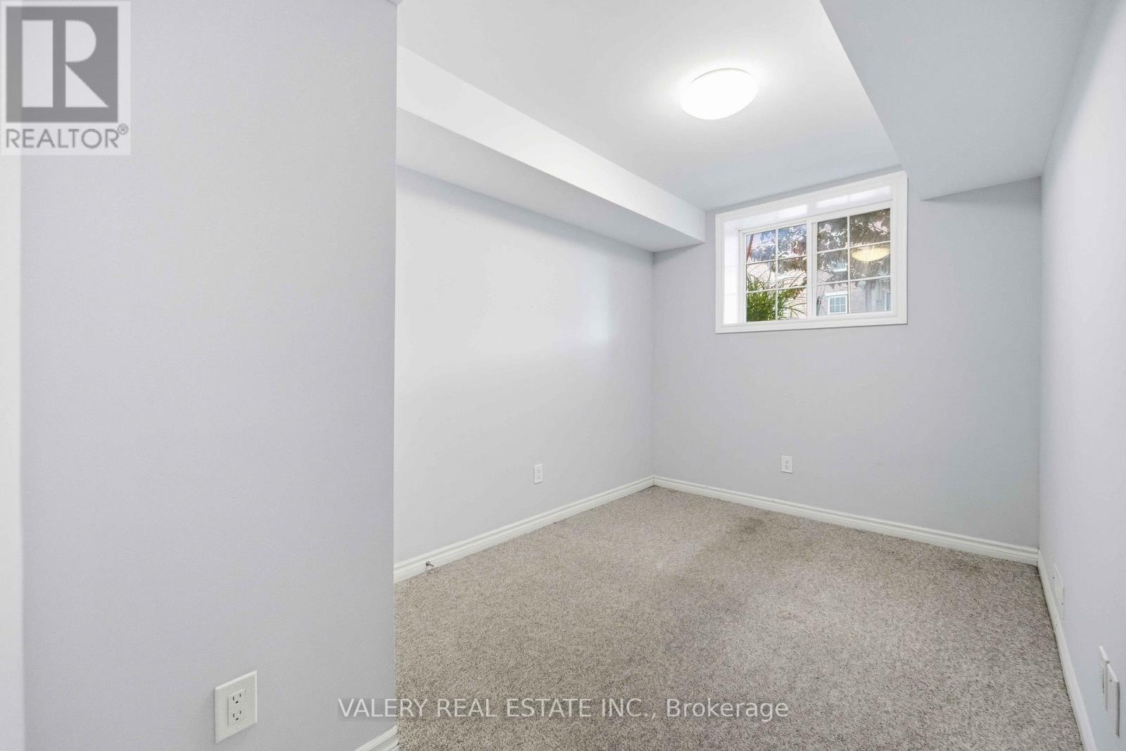 #14 250 PENETANGUISHENE ROAD - 20