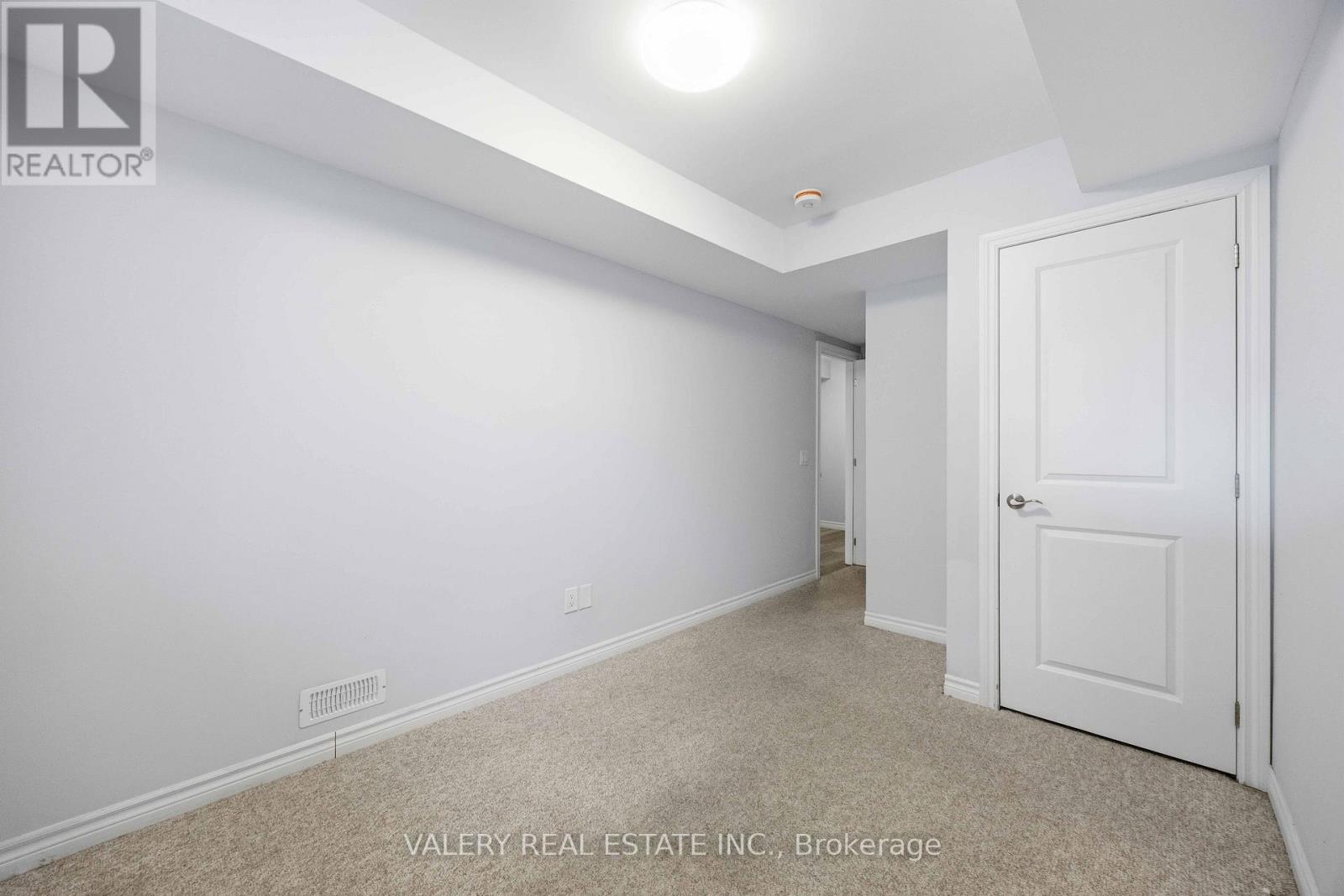#14 250 PENETANGUISHENE ROAD - 21