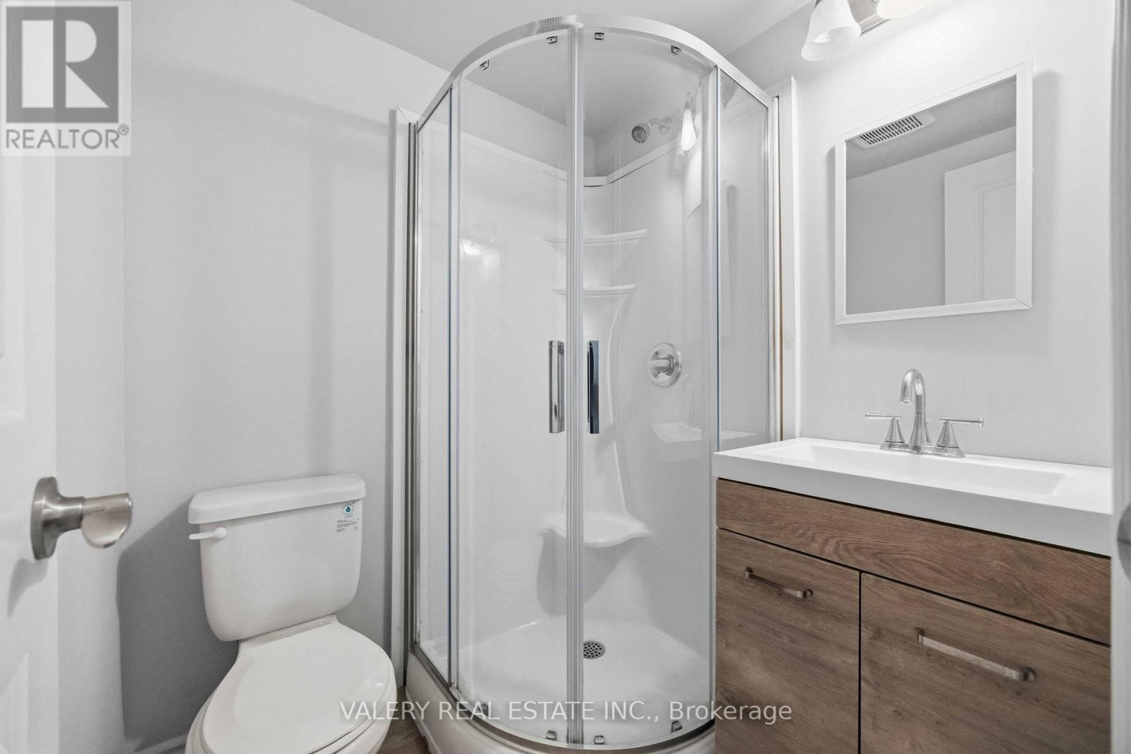 #14 250 PENETANGUISHENE ROAD - 31