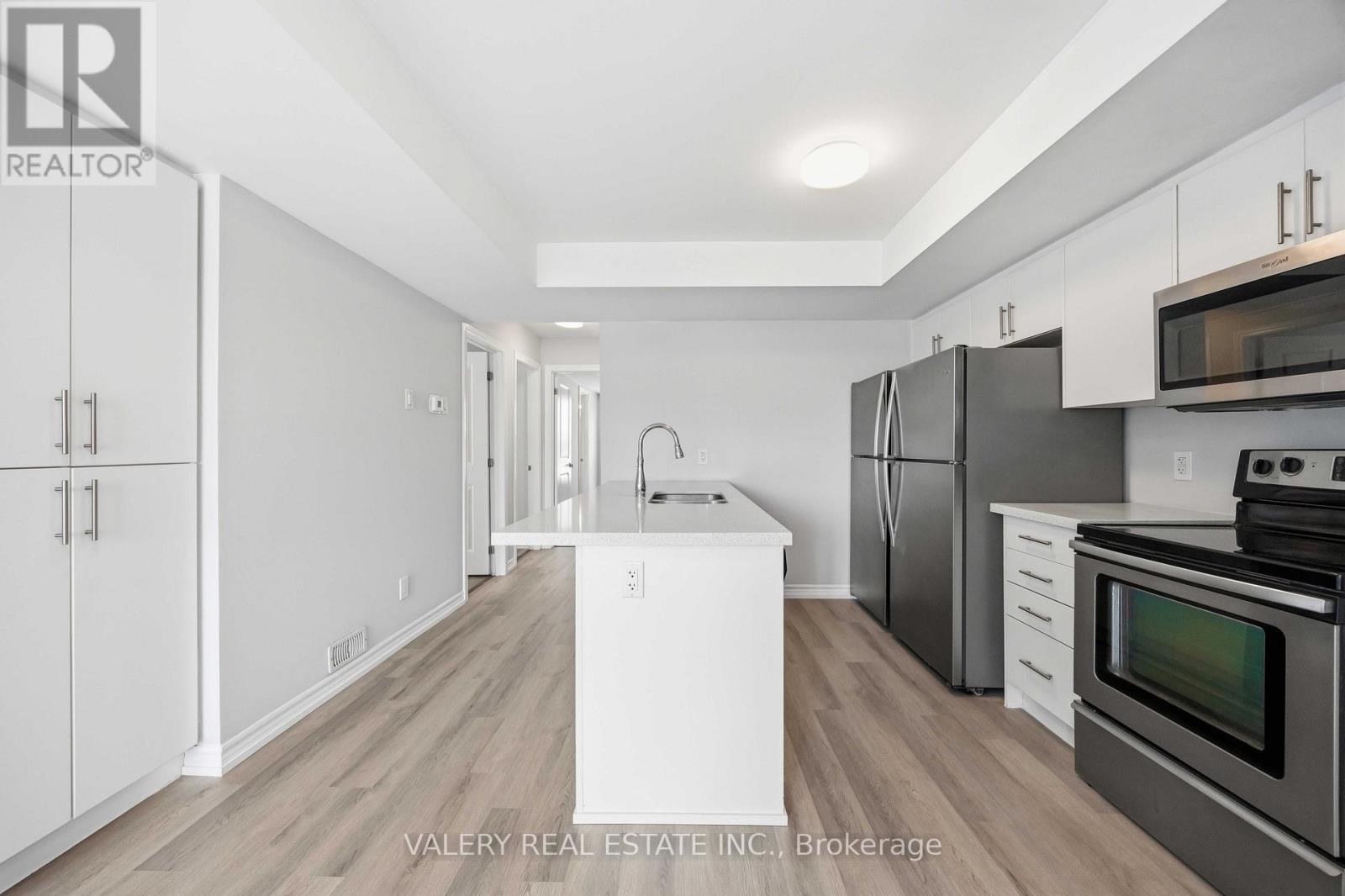 #7 250 PENETANGUISHENE ROAD - 10
