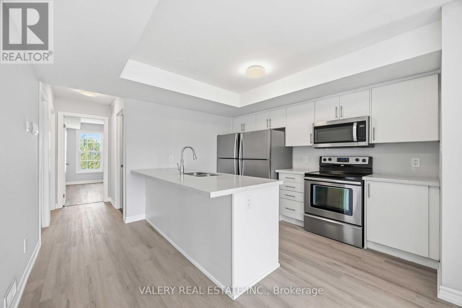 #7 250 PENETANGUISHENE ROAD - 2