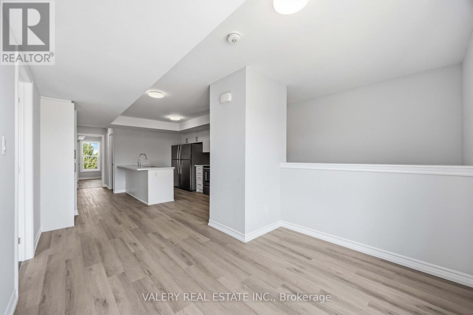 #7 250 PENETANGUISHENE ROAD - 8
