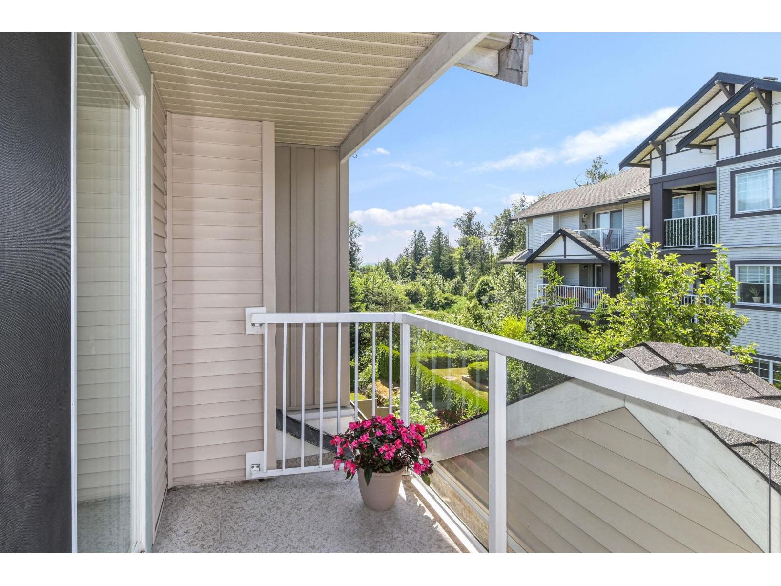 406 19366 65 AVENUE, Surrey