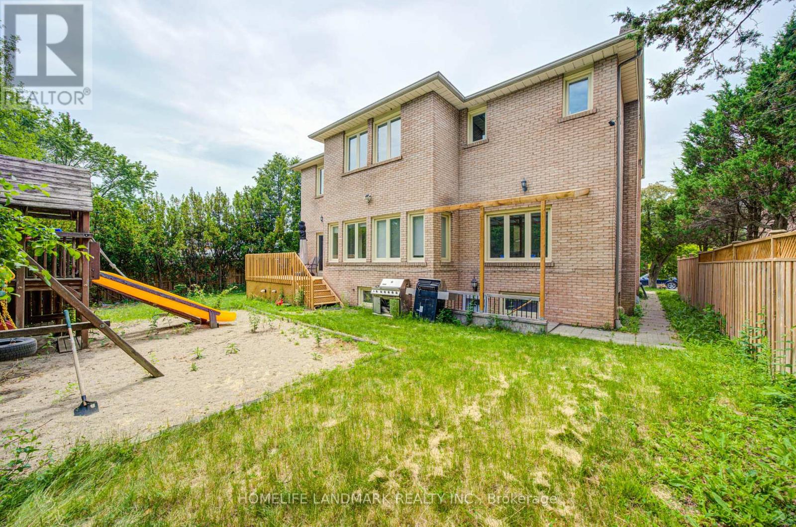 21 KIRKDALE CRESCENT - 46