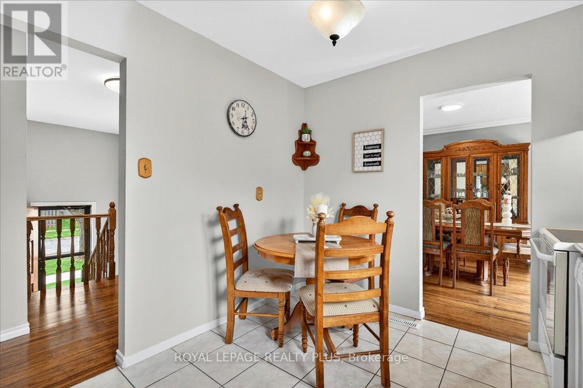 4452 DELANEY DRIVE - 18
