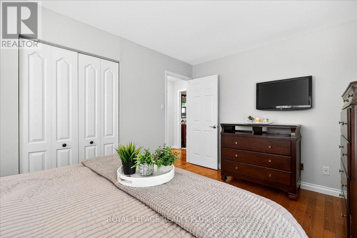 4452 DELANEY DRIVE - 24