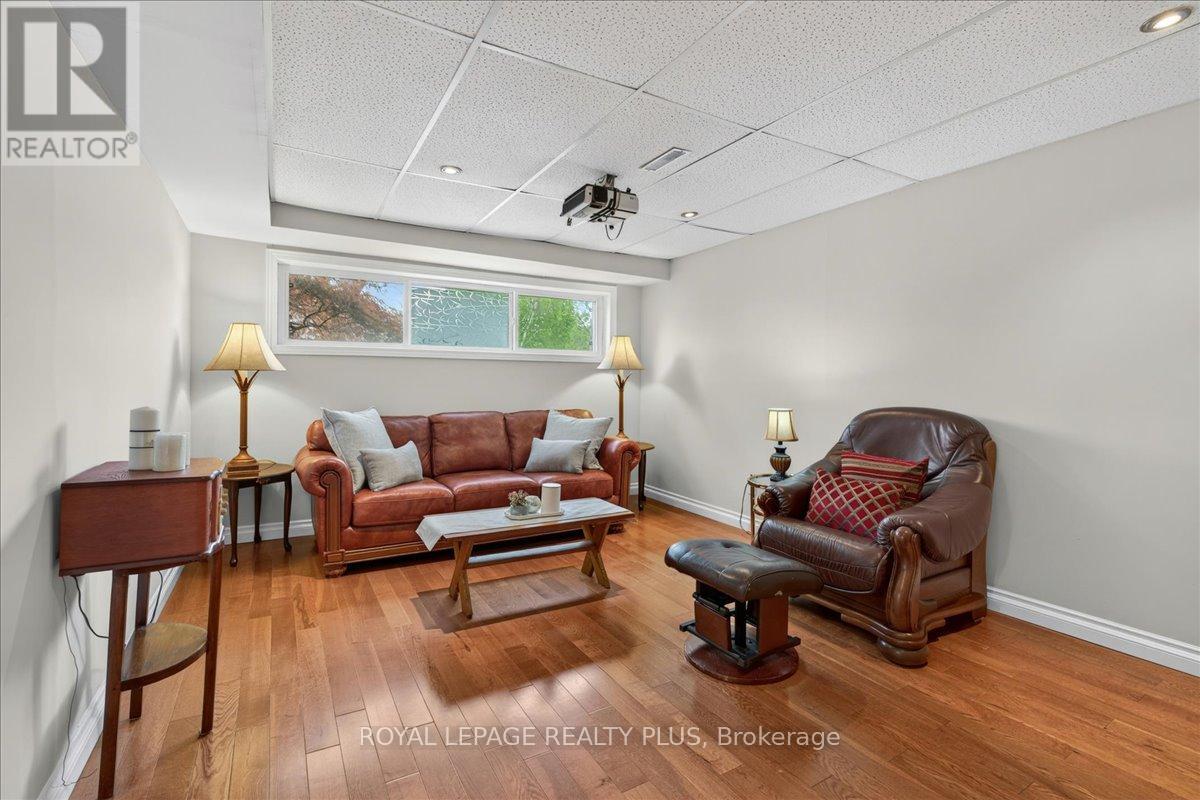 4452 DELANEY DRIVE - 32