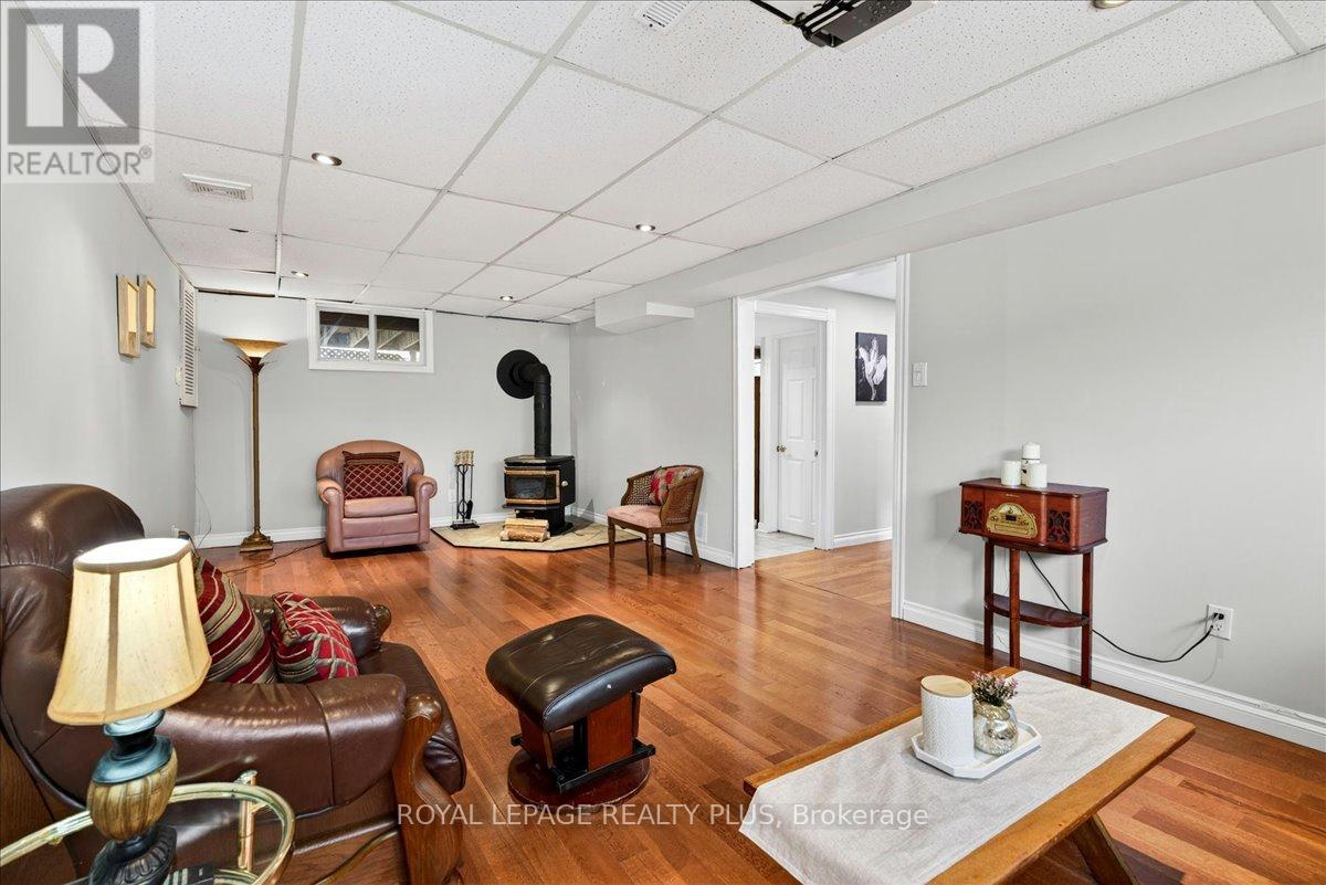 4452 DELANEY DRIVE - 34
