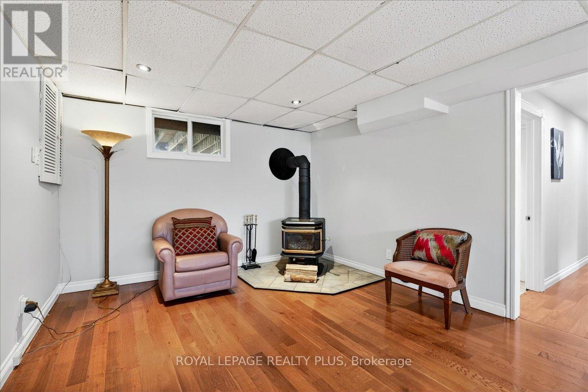 4452 DELANEY DRIVE - 35