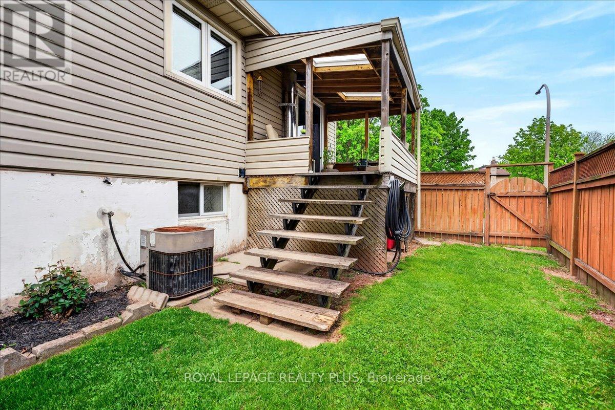 4452 DELANEY DRIVE - 44
