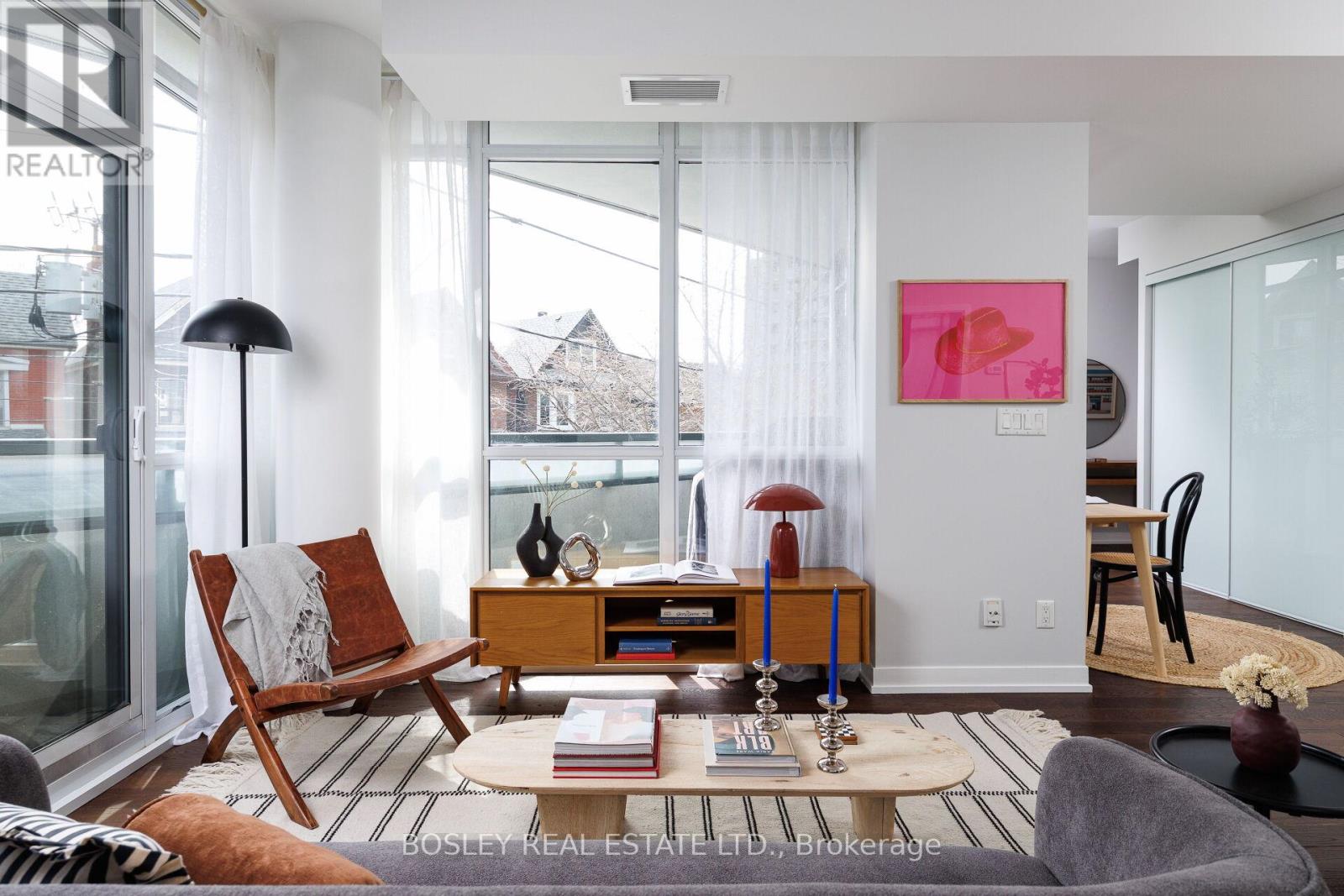 #209 36 HOWARD PARK AVENUE - 23